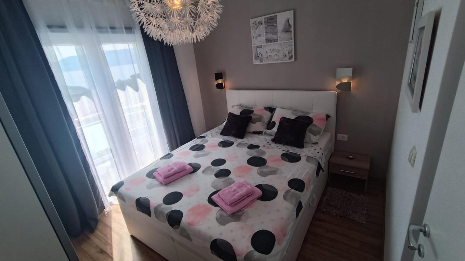 Villa Infinity Pinezići Buitenkant foto