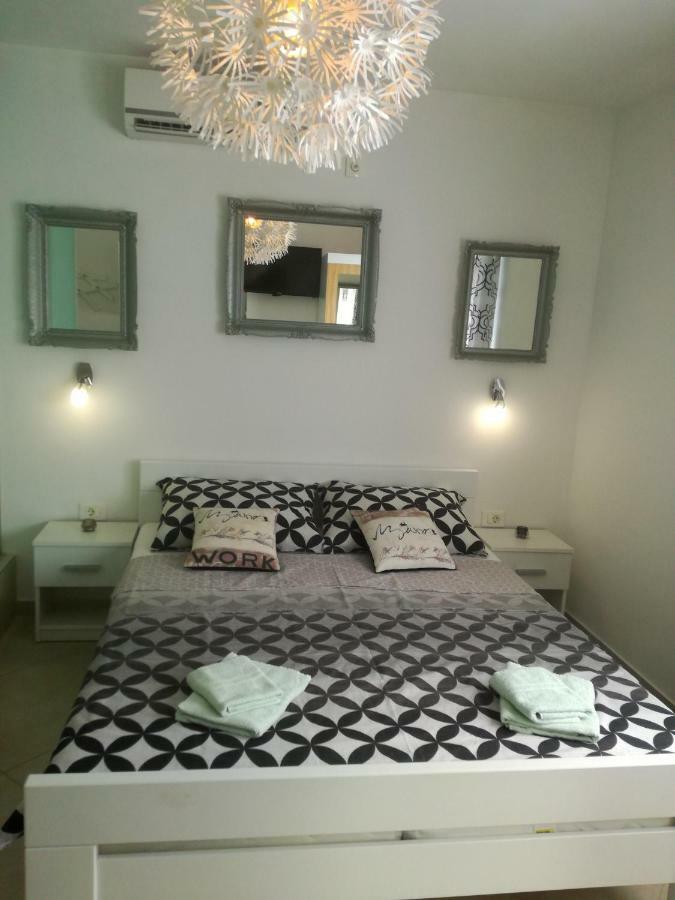 Villa Infinity Pinezići Buitenkant foto